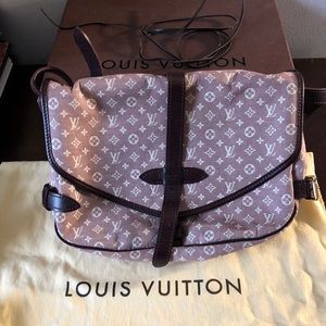 Louis Vuitton Saumur Idylle MM in Fusain